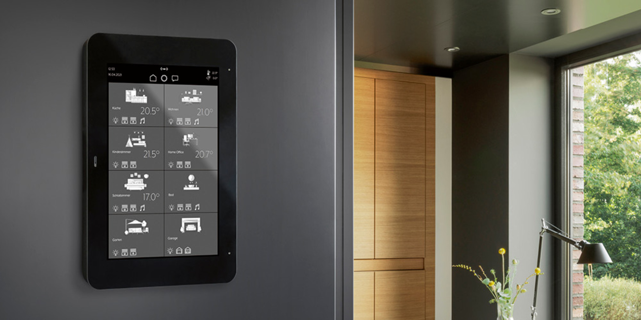 JUNG Smart Panel 8 bei Madei Elektro in Grettstadt